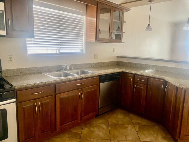 Building Photo - 7324 Vista De Sobre Dr