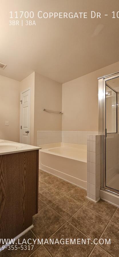 Building Photo - 11700 Coppergate Dr