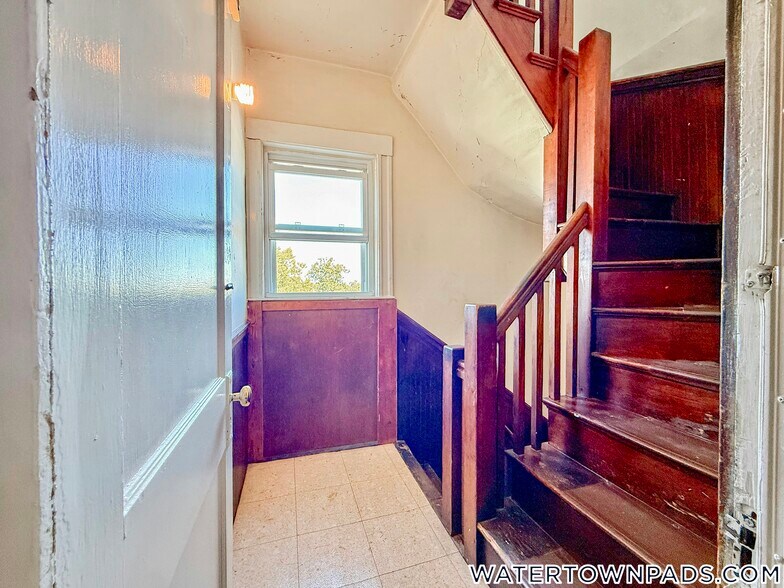 Building Photo - 27 Irma Ave