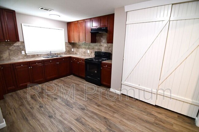 Building Photo - 3454 Harrison St