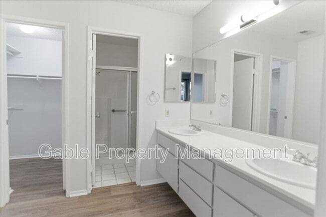 Building Photo - 23903 Del Monte Dr.