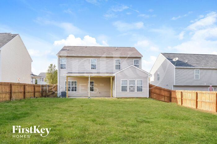 Building Photo - 905 Thorncroft Rd