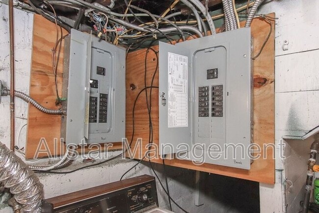 Building Photo - 7508 Theota Ave