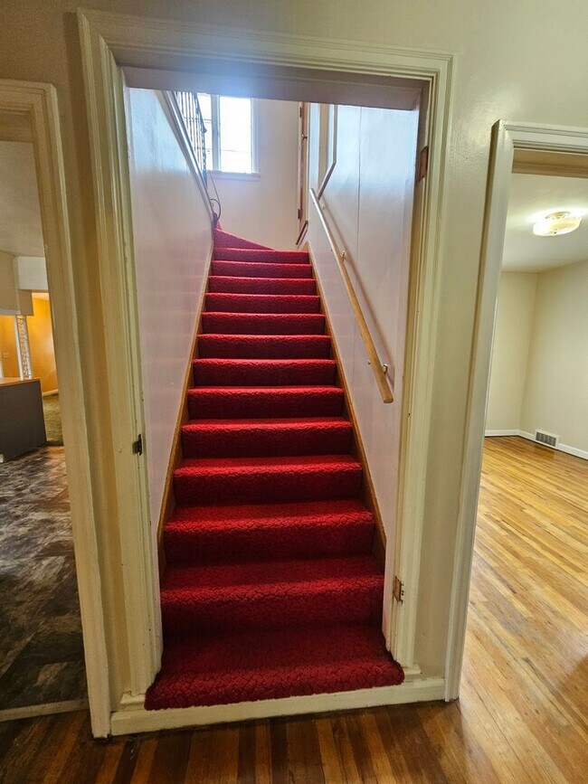 Building Photo - 303KENT