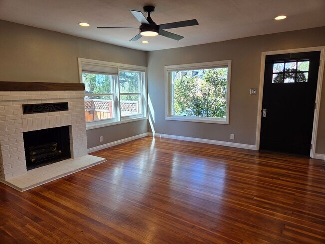 Building Photo - Historic Folsom 2 Bdrm, 1 Bath