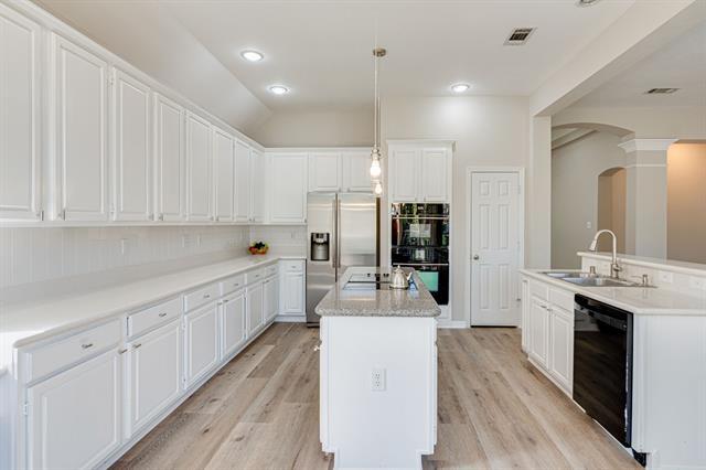 Building Photo - 145 Hearthwood Dr