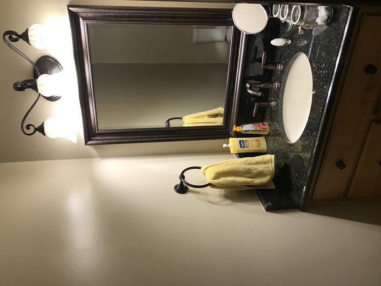 Downstairs Half Bath - 1124 Appletree Ln