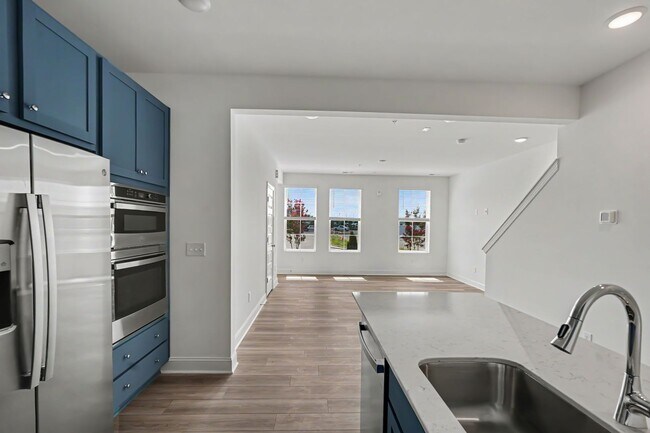 Building Photo - 705 Grove Edge Ln
