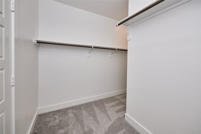 Building Photo - 9291 Inland Leather Ln