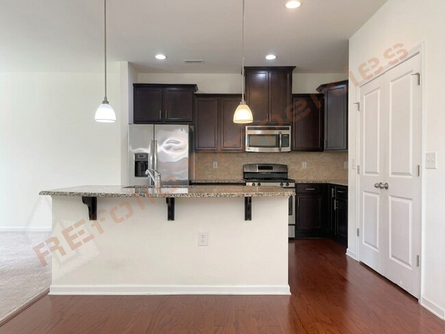Building Photo - 606 Briarcliff St