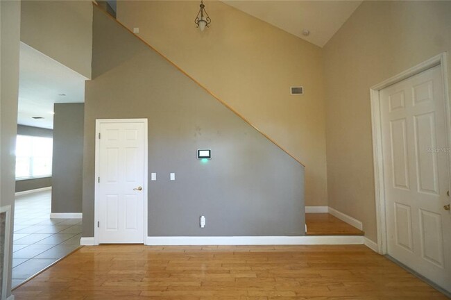 Building Photo - 3814 W Angeles St