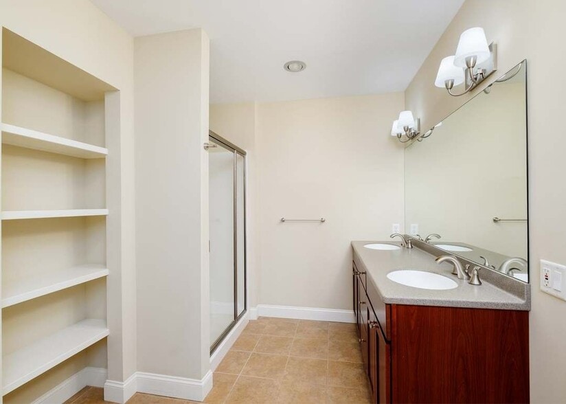 Main bathroom - 100 Shepards Cove Rd