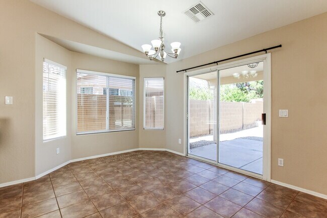 Building Photo - 15316 W Laurel Ln