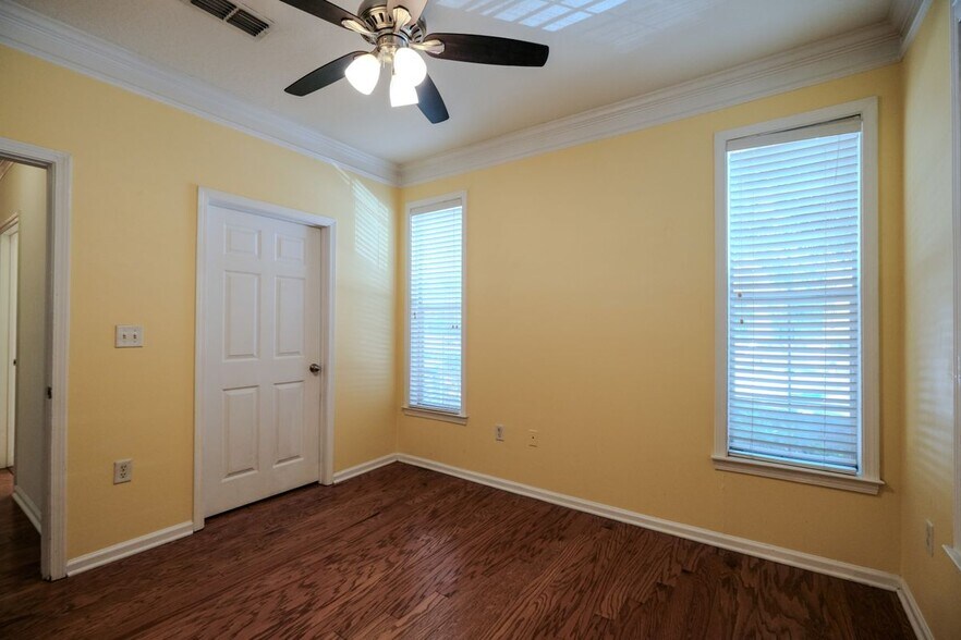 Building Photo - 4007 Westchester Ridge NE