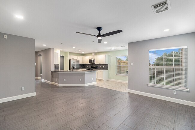 Building Photo - 18103 Red Ash Ct