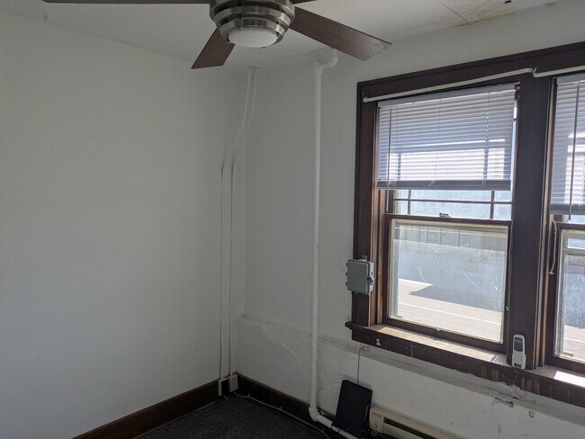 Building Photo - 235 Main St