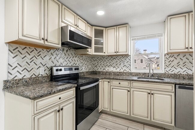 Building Photo - 249 W Main St