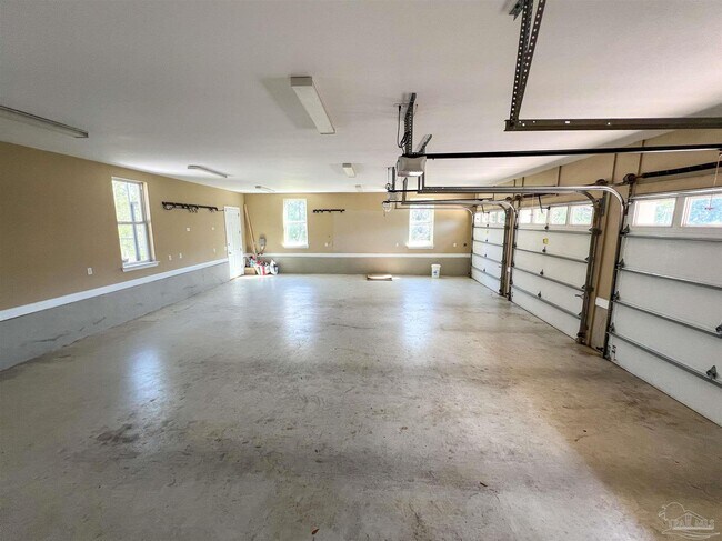 Building Photo - 337 Grand Oaks Blvd