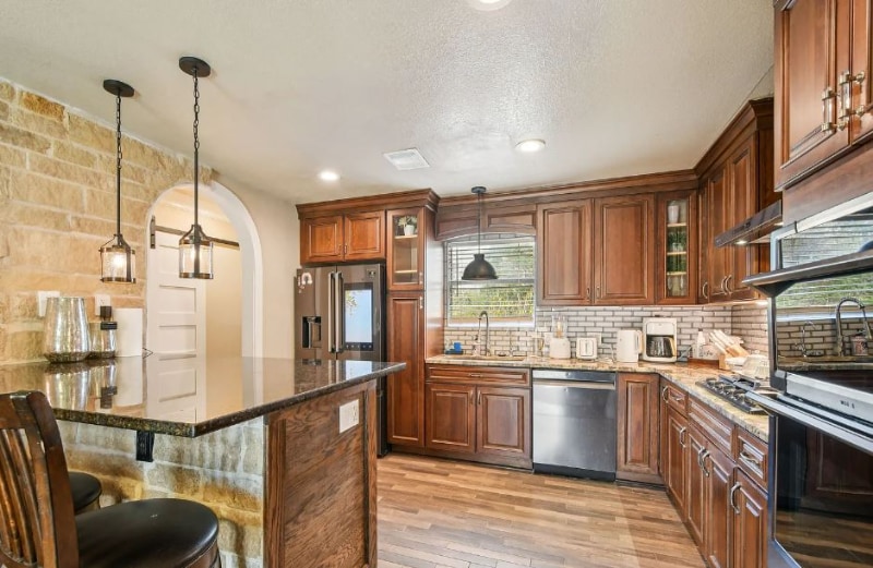 Building Photo - 18205 Great Falls Dr