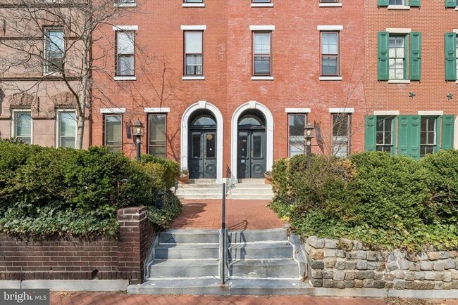 Building Photo - 2105 Green St