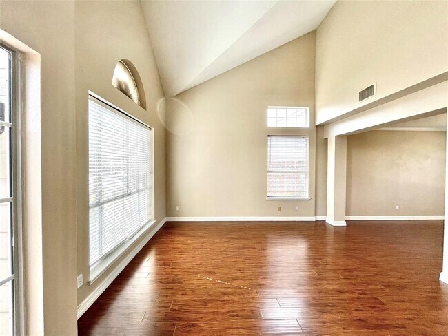 Building Photo - 1106 Briargate Dr