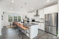 Building Photo - 408 Catawba Ave