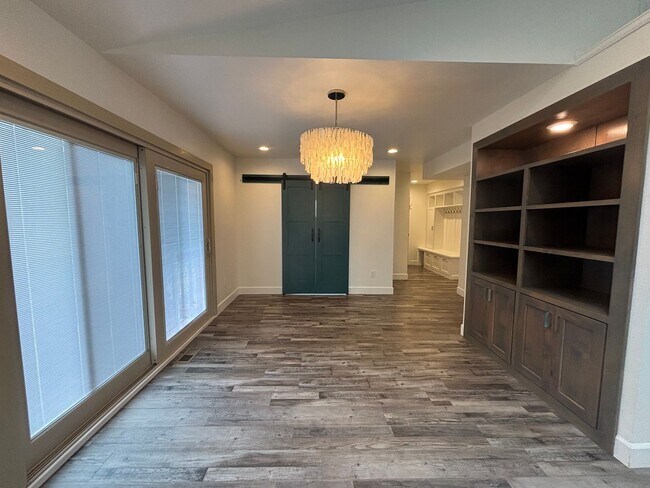 Building Photo - Single Family - 4 Bed 3.5 Bath - MileStone...
