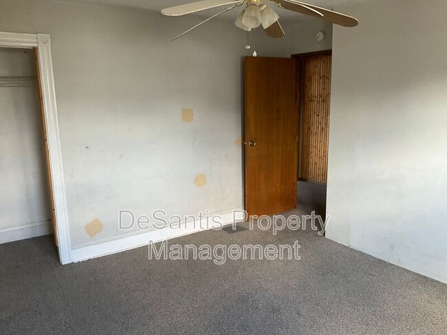 Building Photo - 242 E 17th Ave