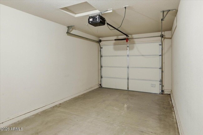 Building Photo - 7401 W Arrowhead Clubhouse Dr