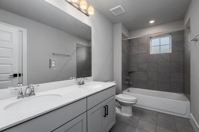 Building Photo - 17828 Hanson Ridge Dr