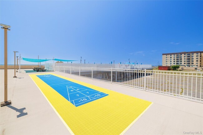 Building Photo - 360 Shore Rd