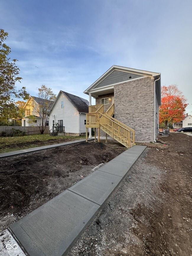 Building Photo - 2143 Columbia Ave