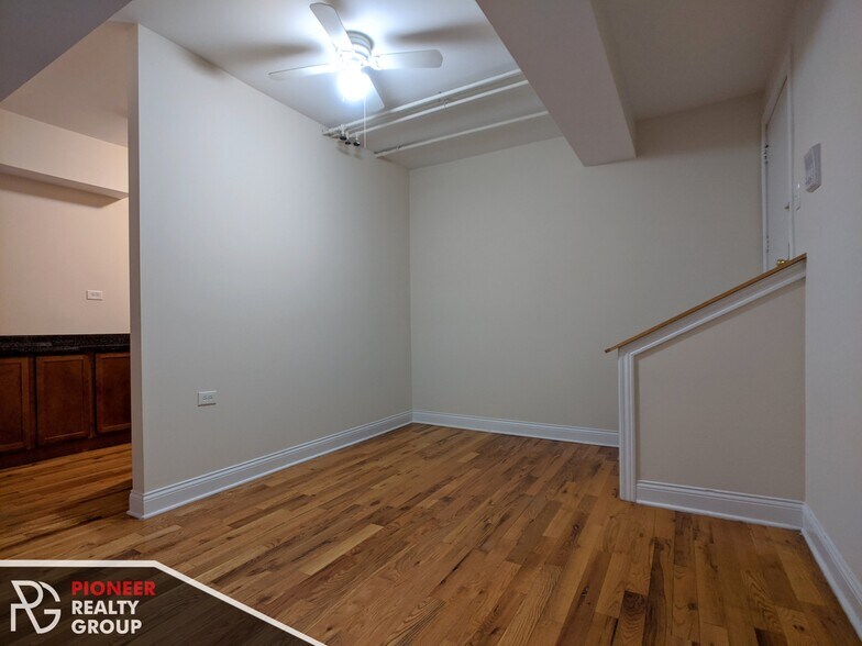 Building Photo - 2842 N Orchard St