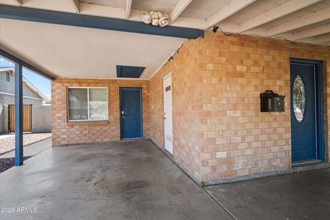 Building Photo - 2219 N 74th Pl
