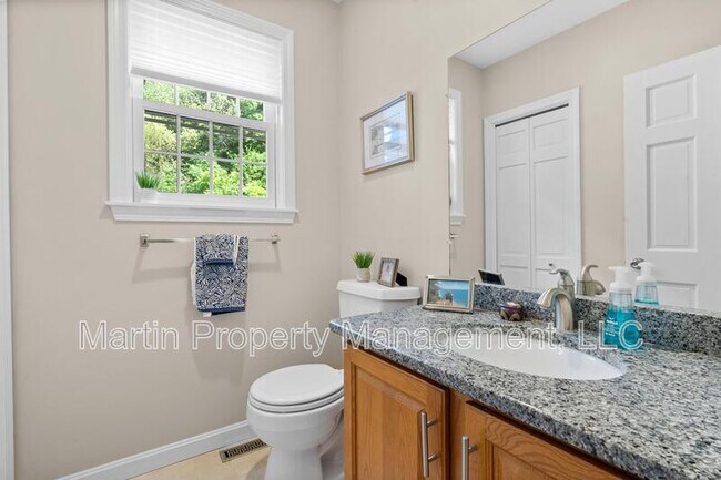 Building Photo - 88 Providence Rd