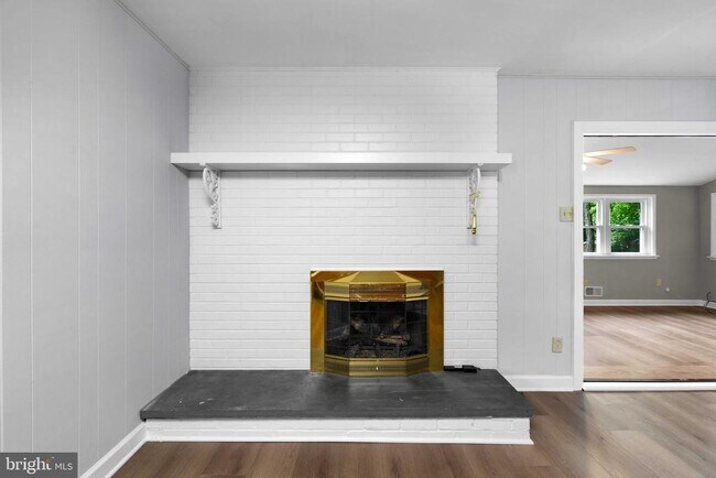 Building Photo - 3335 S Rockfield Dr