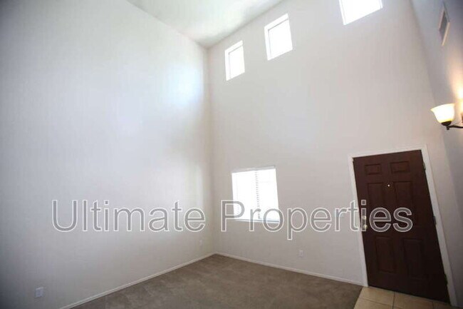 Building Photo - 2215 N 92nd Glen