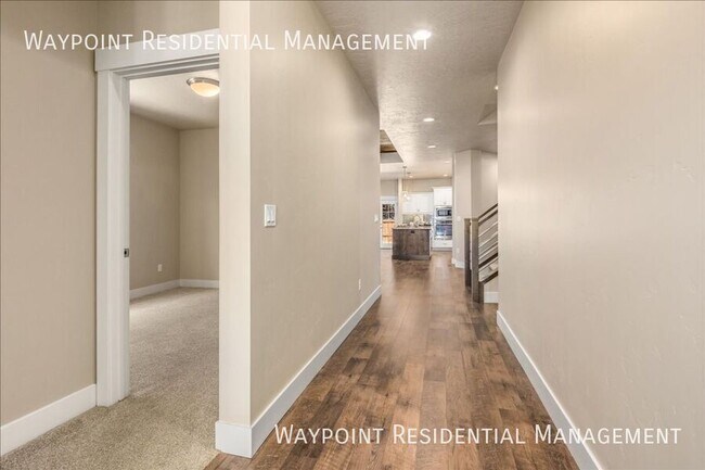 Building Photo - 10984 W Leilani Dr