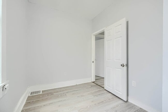 Building Photo - 151X E Hoffman St