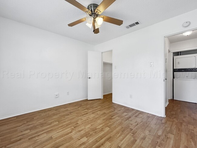 Building Photo - 536 Guerin Dr