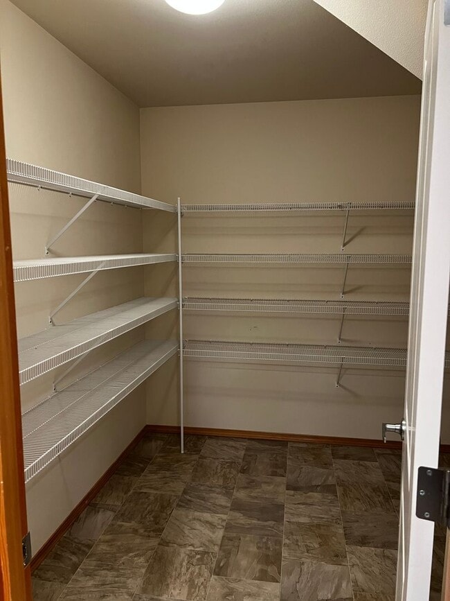 Building Photo - Very well maintained home in Poulsbo.