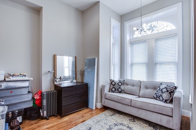 Building Photo - Marvelous Modern Mt Vernon Two-Bedroom!