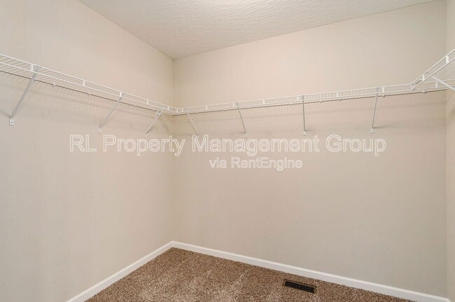 Building Photo - 578 Tallman St