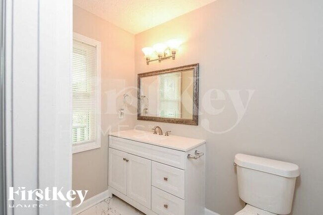 Building Photo - 855 Riverstone Ln