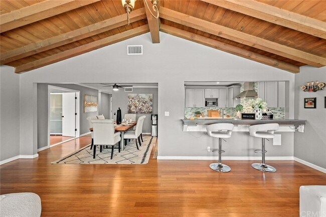 Building Photo - 12482 Farndon Ave