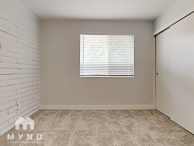 Building Photo - 2528 E Hermosa Dr