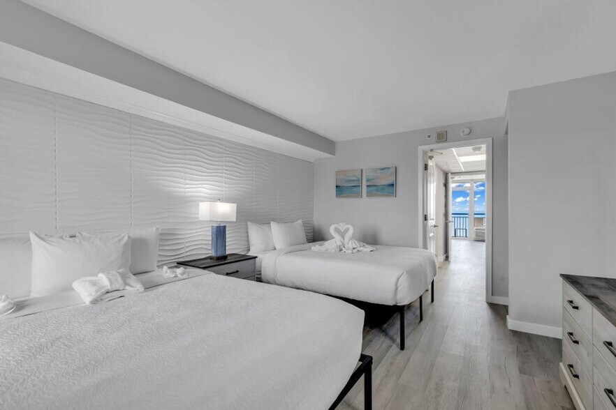 Building Photo - 2300 N Ocean Blvd
