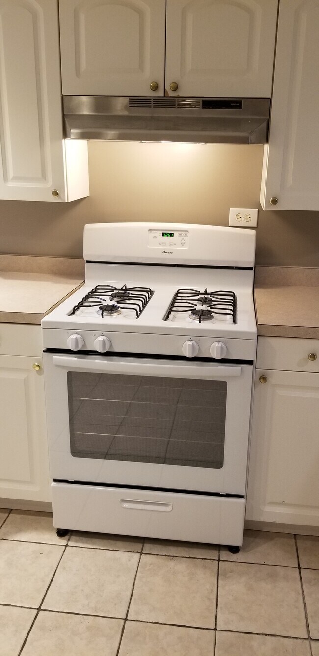 Building Photo - 4039 N Long Ave