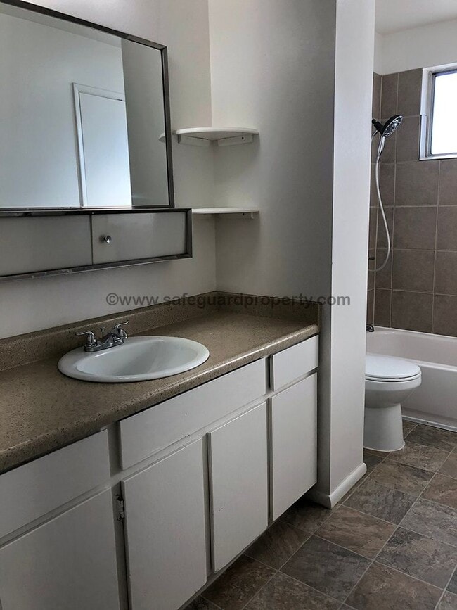 Building Photo - Charming 3 Bedroom Home in Taylorsville