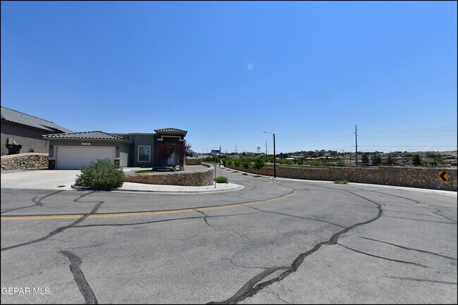 Building Photo - 205 Anglesy Pl
